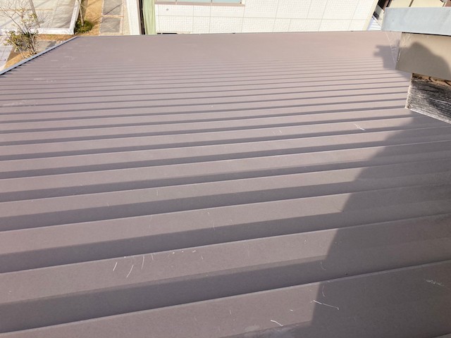 ガルバニウム屋根横からの画像